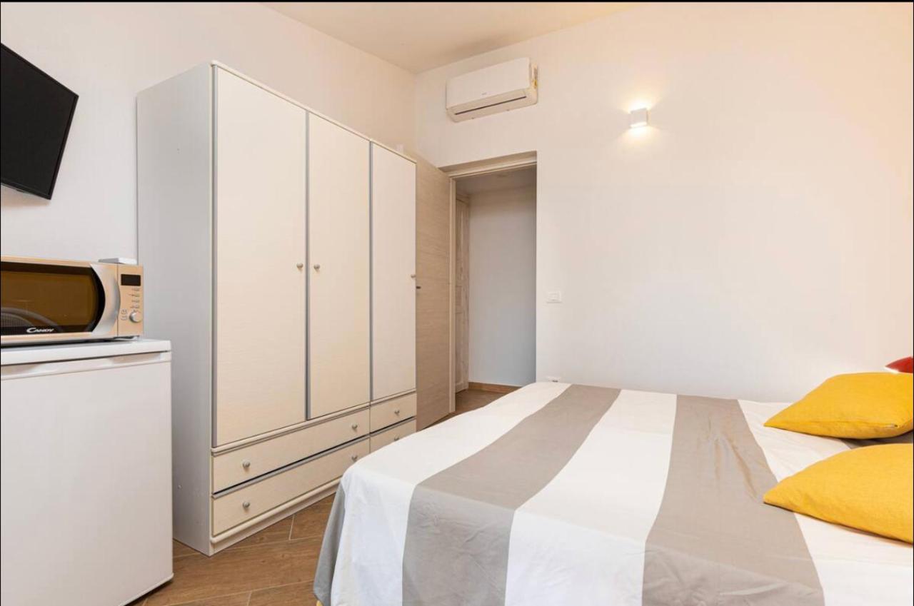 Casa Sharon Appartamento Vista Mare Ad أولبيا المظهر الخارجي الصورة